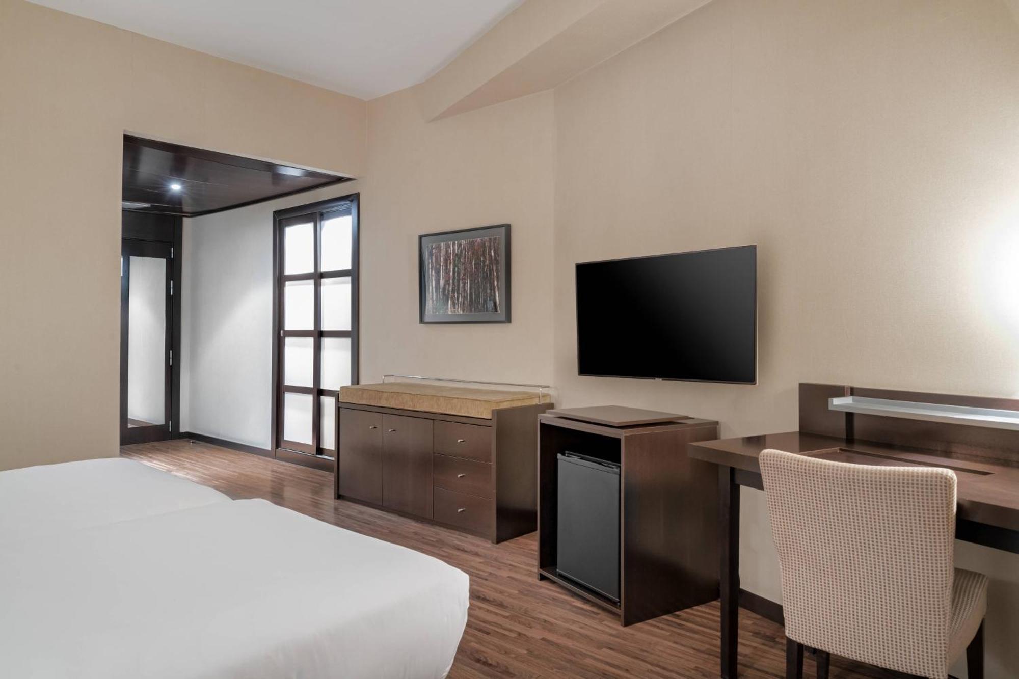 Ac Hotel Oviedo Forum By Marriott Exterior foto