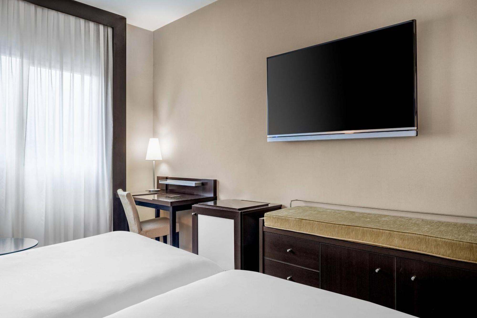 Ac Hotel Oviedo Forum By Marriott Exterior foto